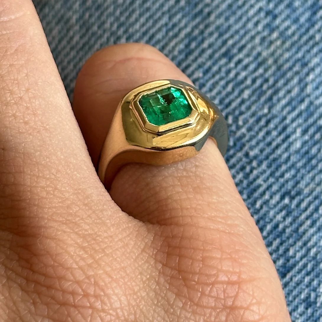0.91CT MUZO EMERALD RIPPLE RING - Image 5