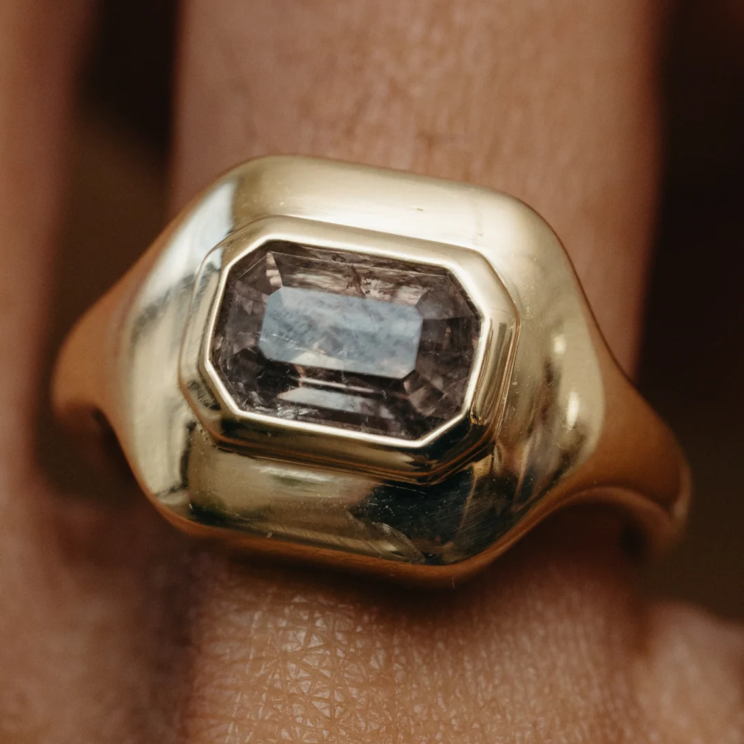 1.75ct Color-Change Sapphire Ripple Ring - Image 3