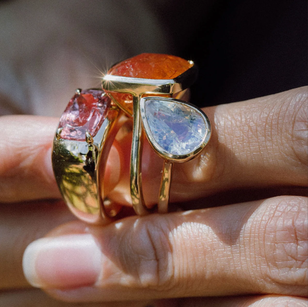 20.92ct Imperial Topaz Bezel Ring - Image 4
