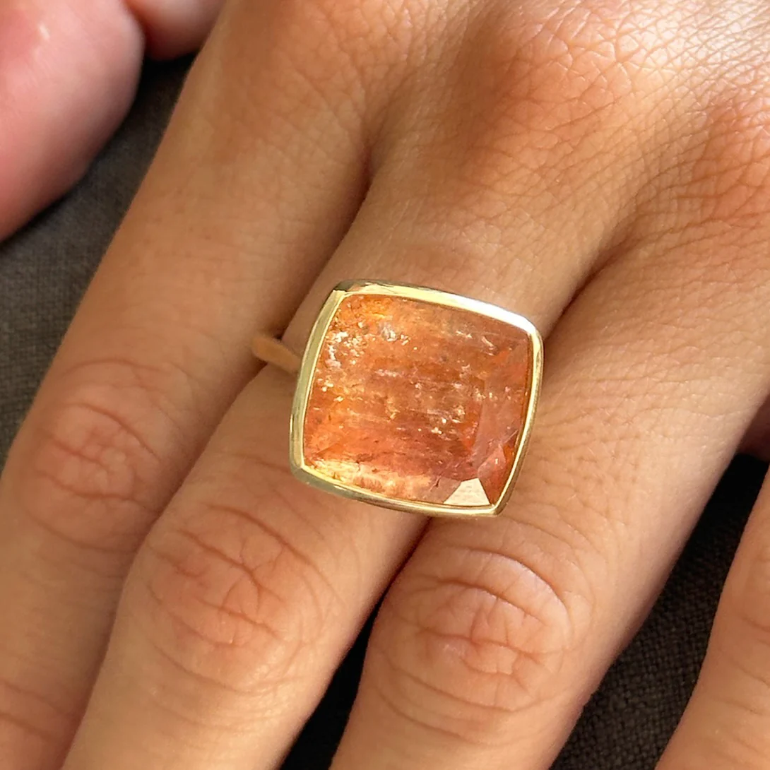 20.92ct Imperial Topaz Bezel Ring - Image 5