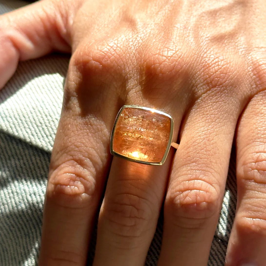 20.92ct Imperial Topaz Bezel Ring - Image 6