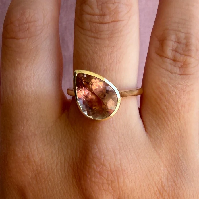 4.40ct Pink Tourmaline Titled Pear Ring - Image 2