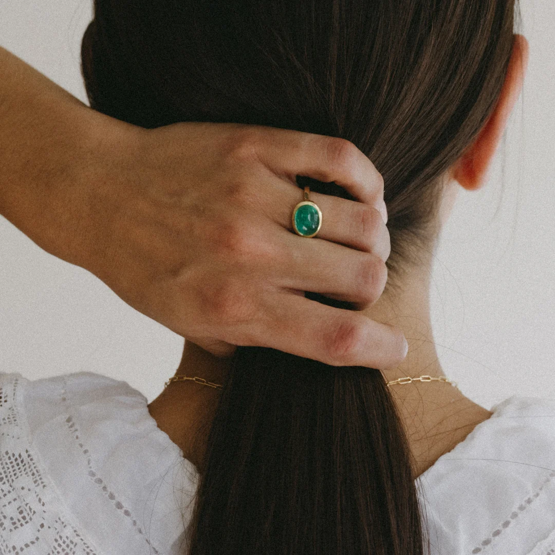 4.41ct Muzo Emerald Cabochon Bezel Ring - Image 2