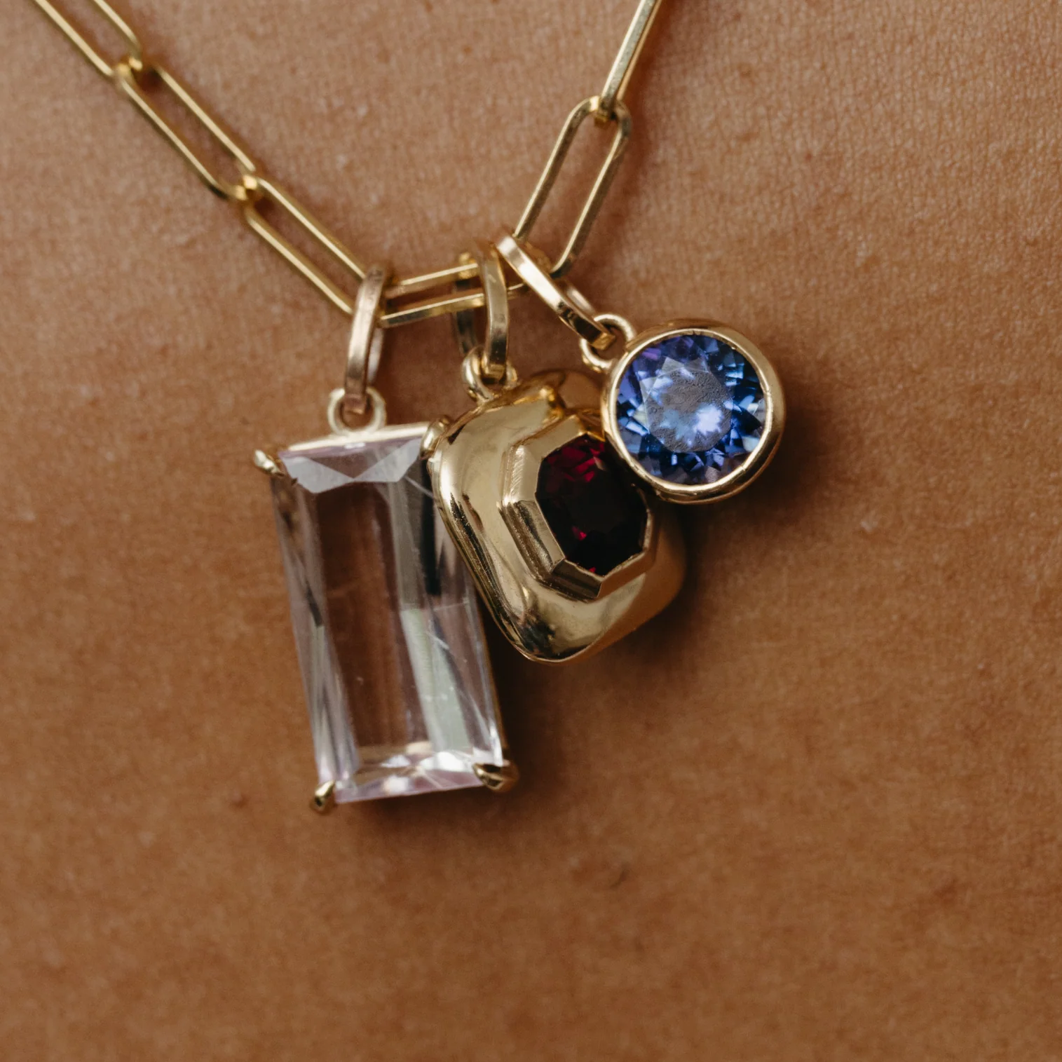 1.65ct Tanzanite Bezel Set Charm - Image 5