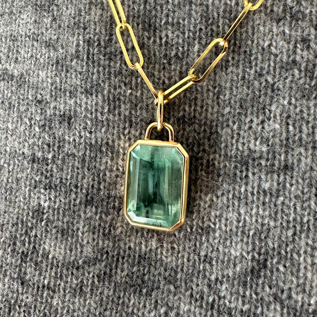8.20CT SEAFOAM BERYL CHARM - Image 3