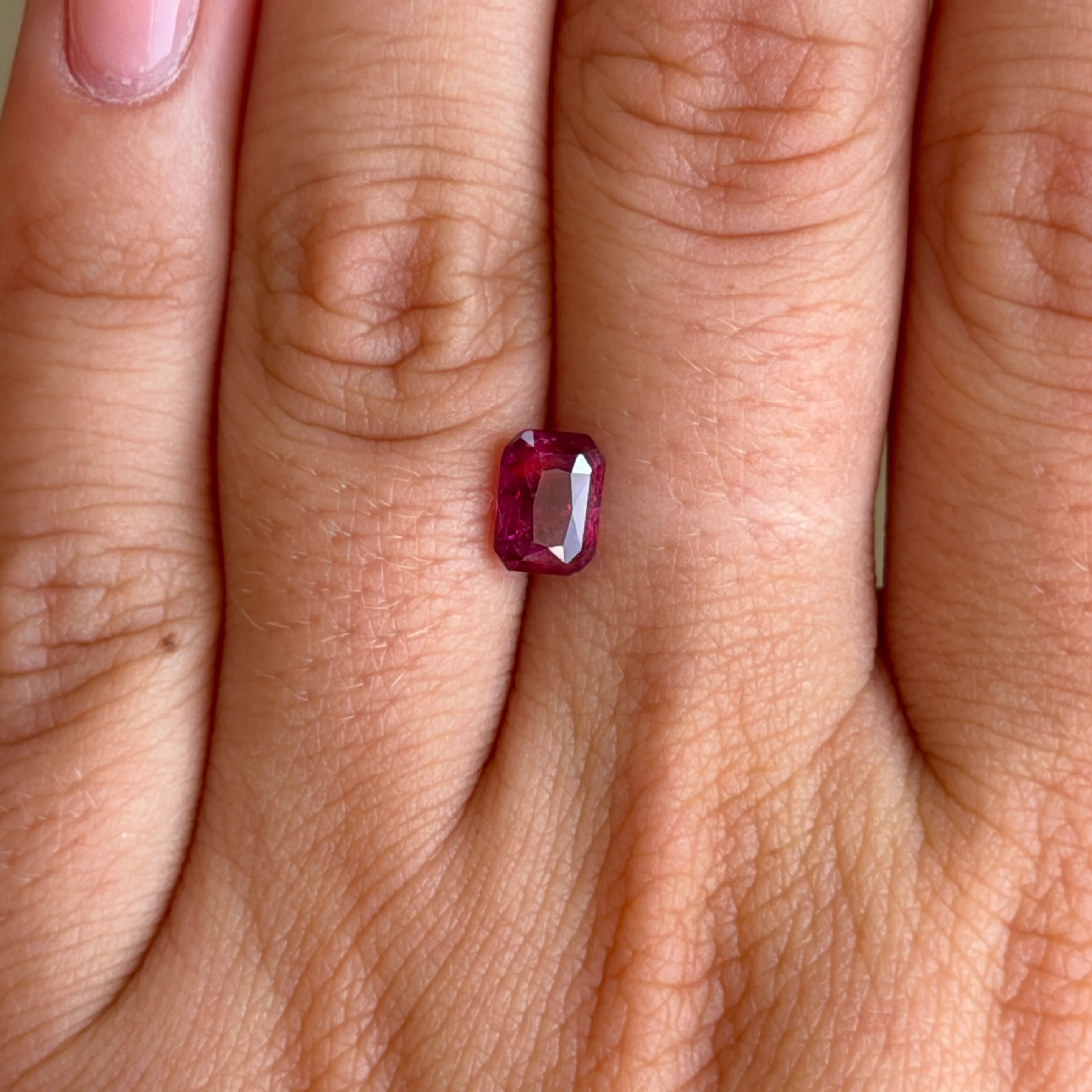 Bespoke 1.67ct Purplish Red Ruby - Image 4