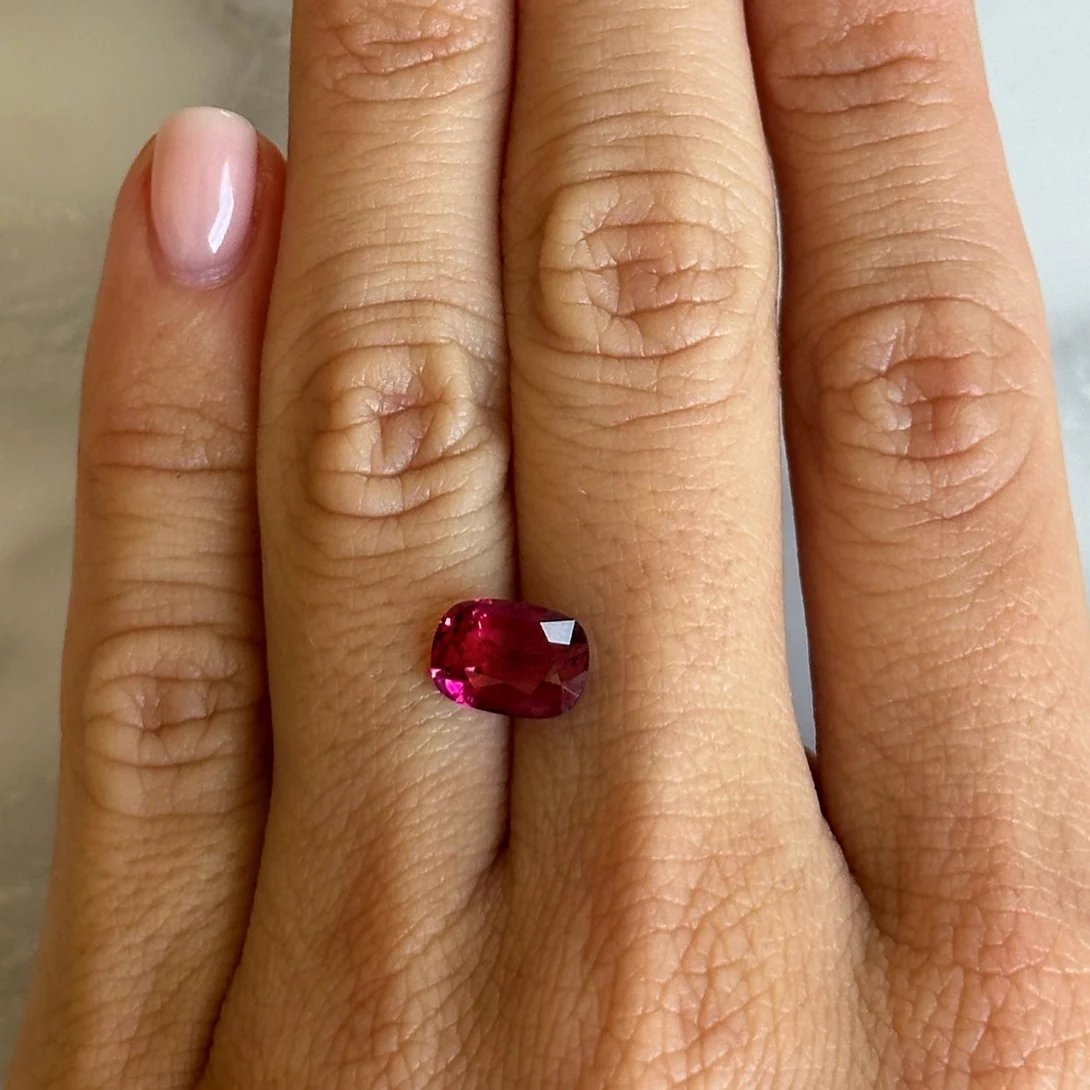 BESPOKE 2.22CT RASPBERRY TOURMALINE - Image 2