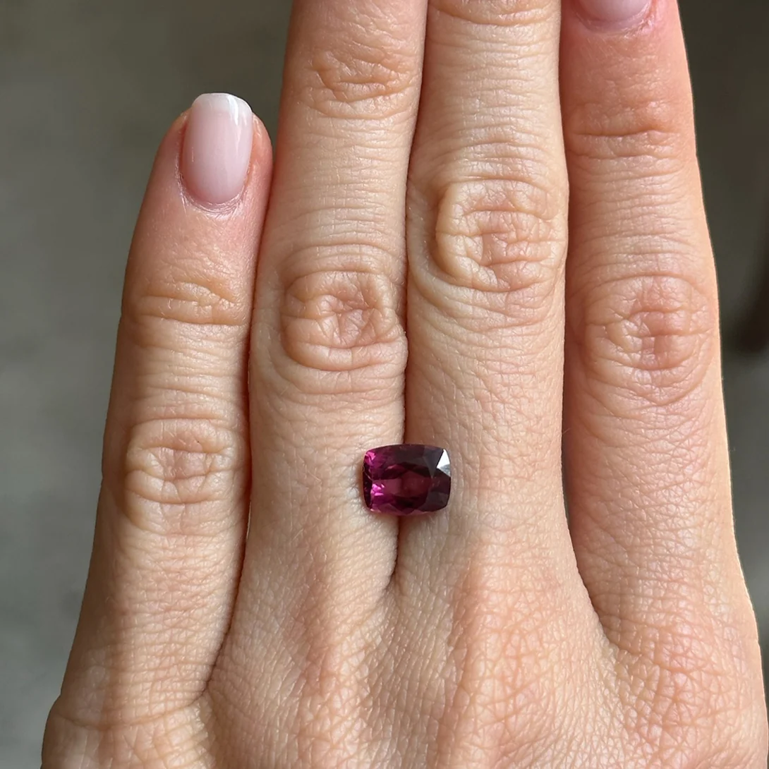 BESPOKE 2.51CT RASPBERRY TOURMALINE - Image 2