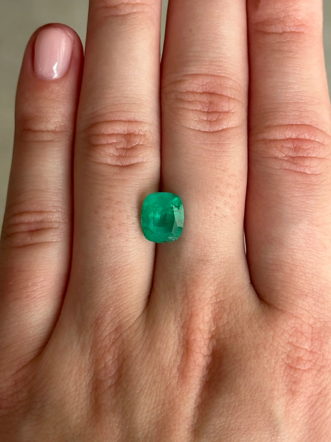 Bespoke 2.57ct Zambian Emerald Cushion Cut - Image 3