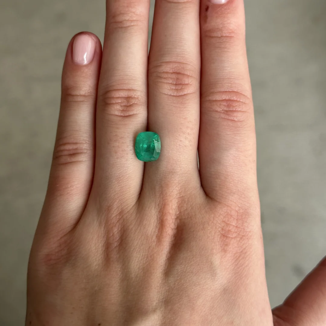 Bespoke 2.57ct Zambian Emerald Cushion Cut - Image 4