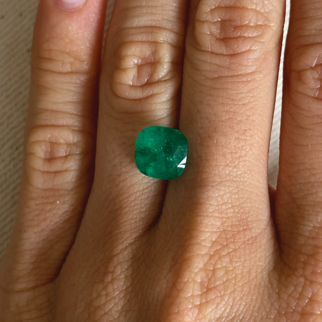 BESPOKE 3.34CT ZAMBIAN EMERALD - Image 4