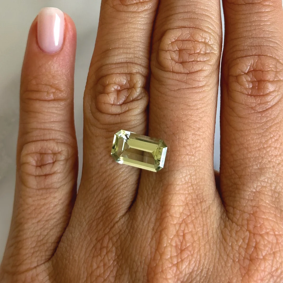 BESPOKE 3.38CT LIGHT GREEN TOURMALINE - Image 2