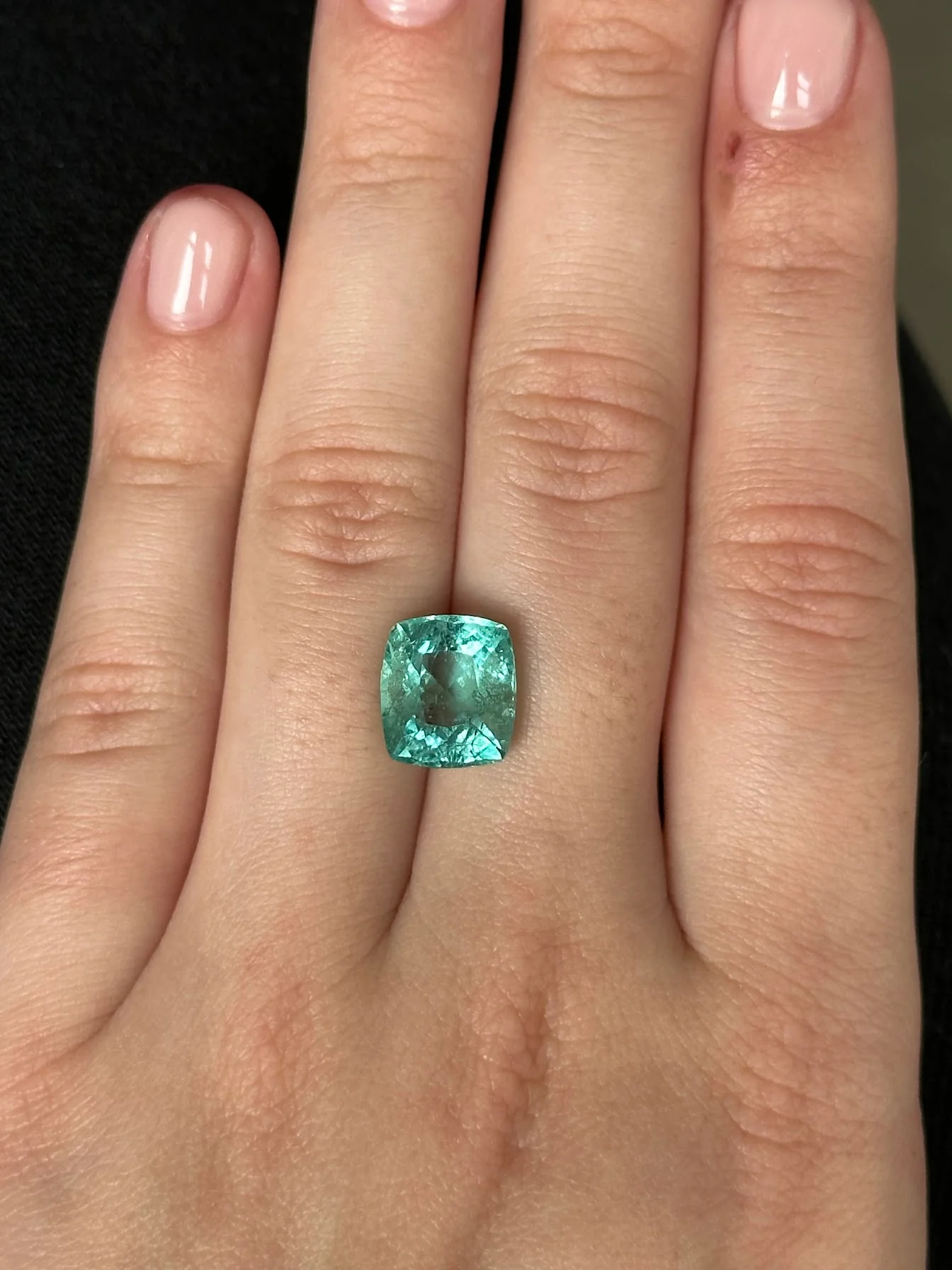 Bespoke 4.47ct Brazilian Light Green Emerald - Image 2