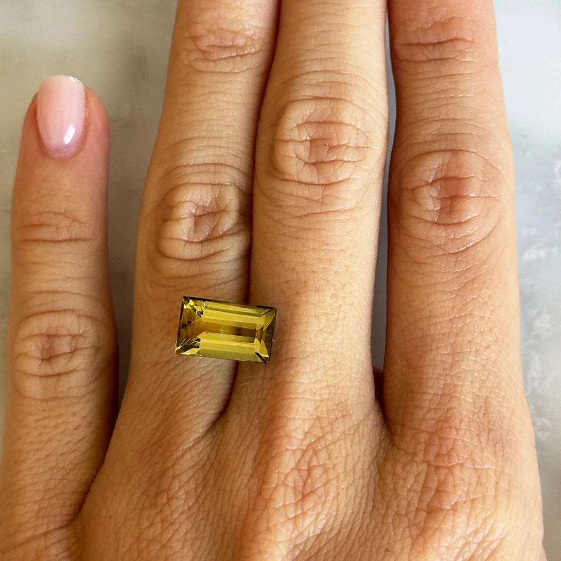 Bespoke 4.70ct Light Green Tourmaline - Image 4