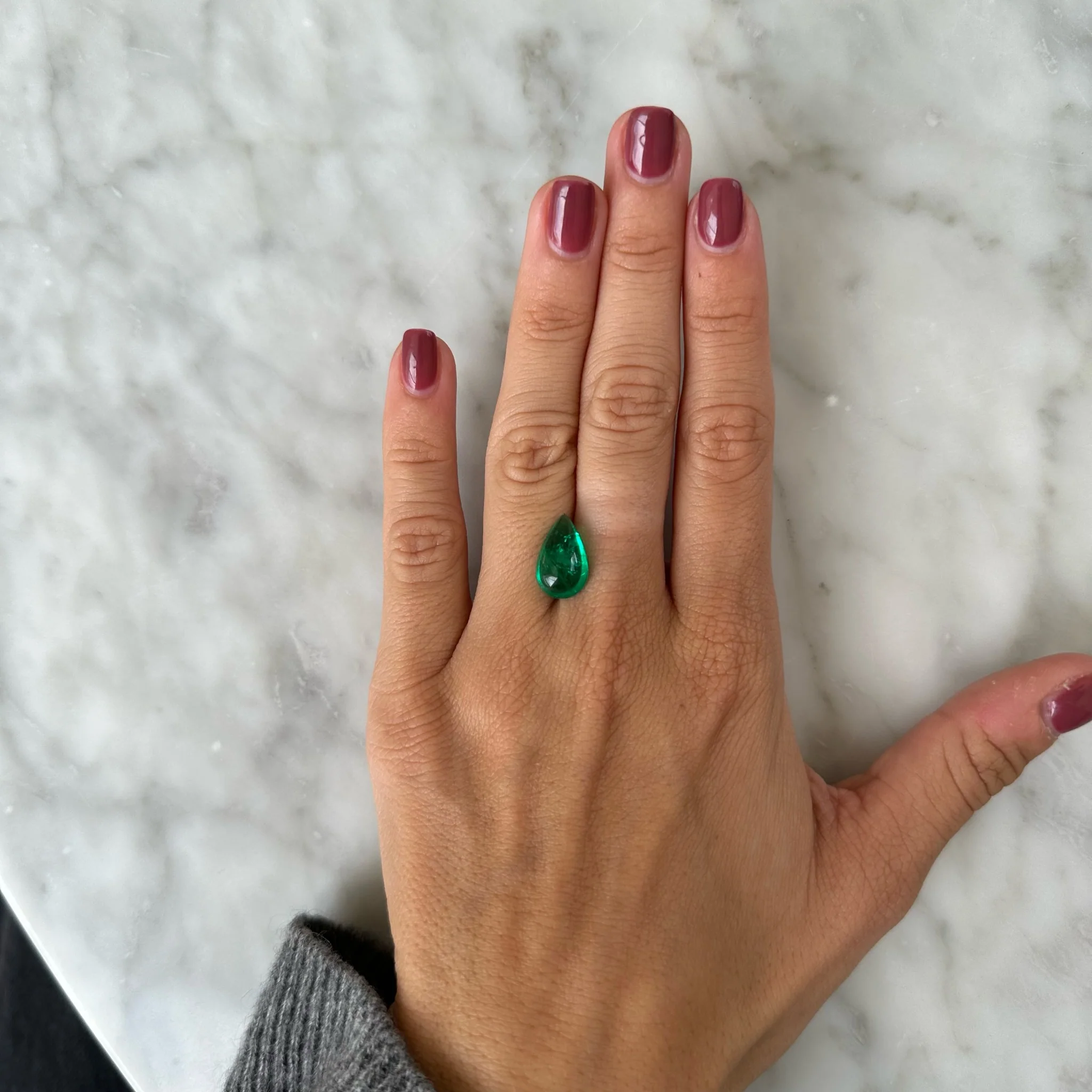 Bespoke 4.42ct Muzo Emerald Pear Cabochon - Image 6