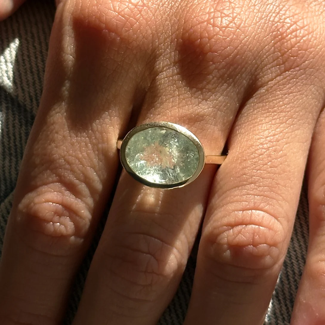 LIGHT GREEN OVAL BERYL RING - Image 5