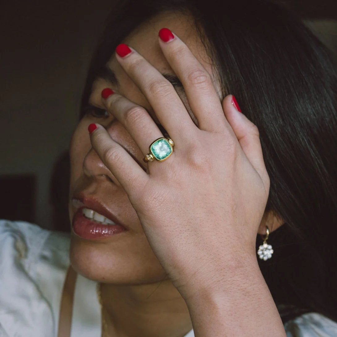 5.90ct Muzo Emerald Cushion Cut and Diamond Three Stone Ring - Image 4
