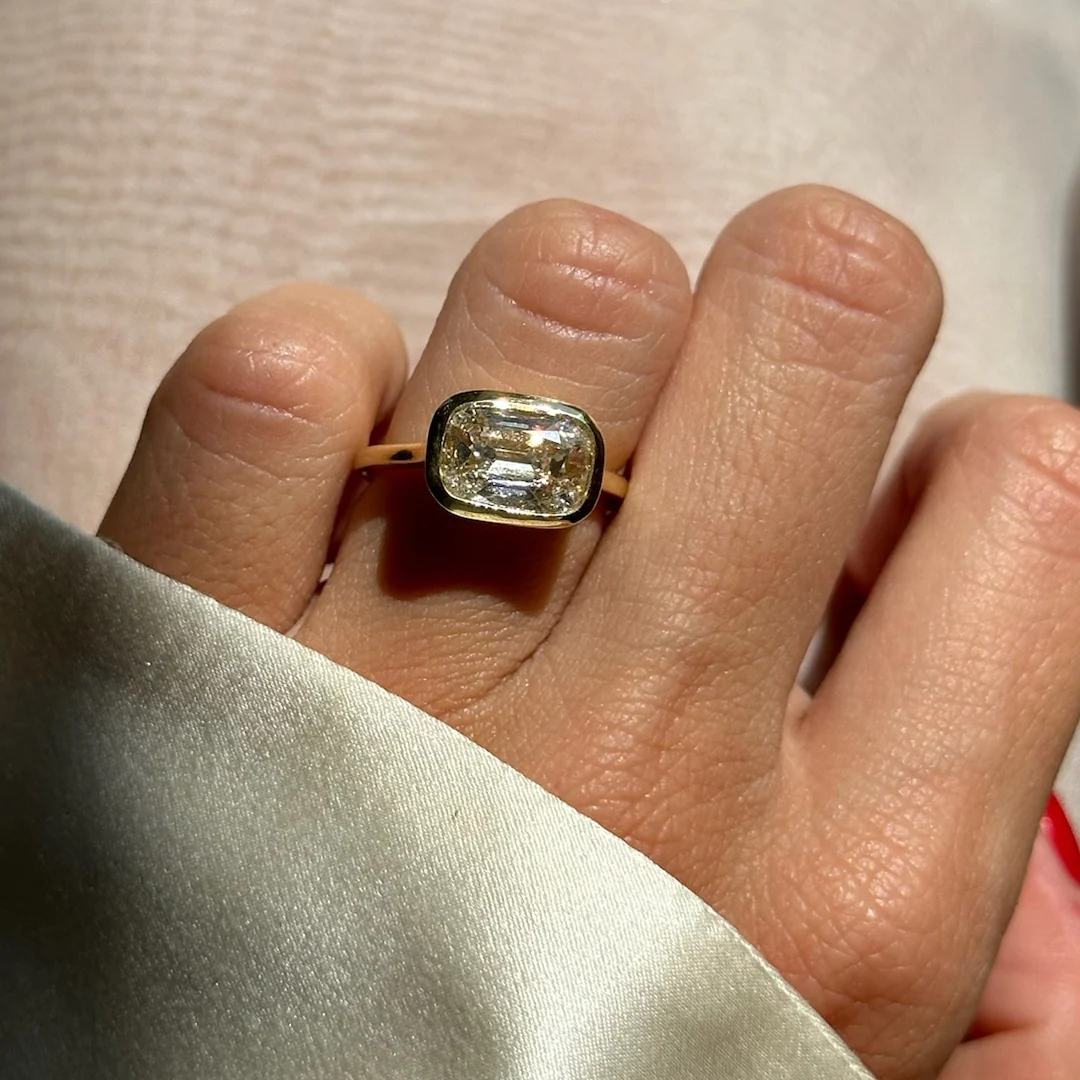 OLD MINE CUT LAB DIAMOND BEZEL RING - Image 5