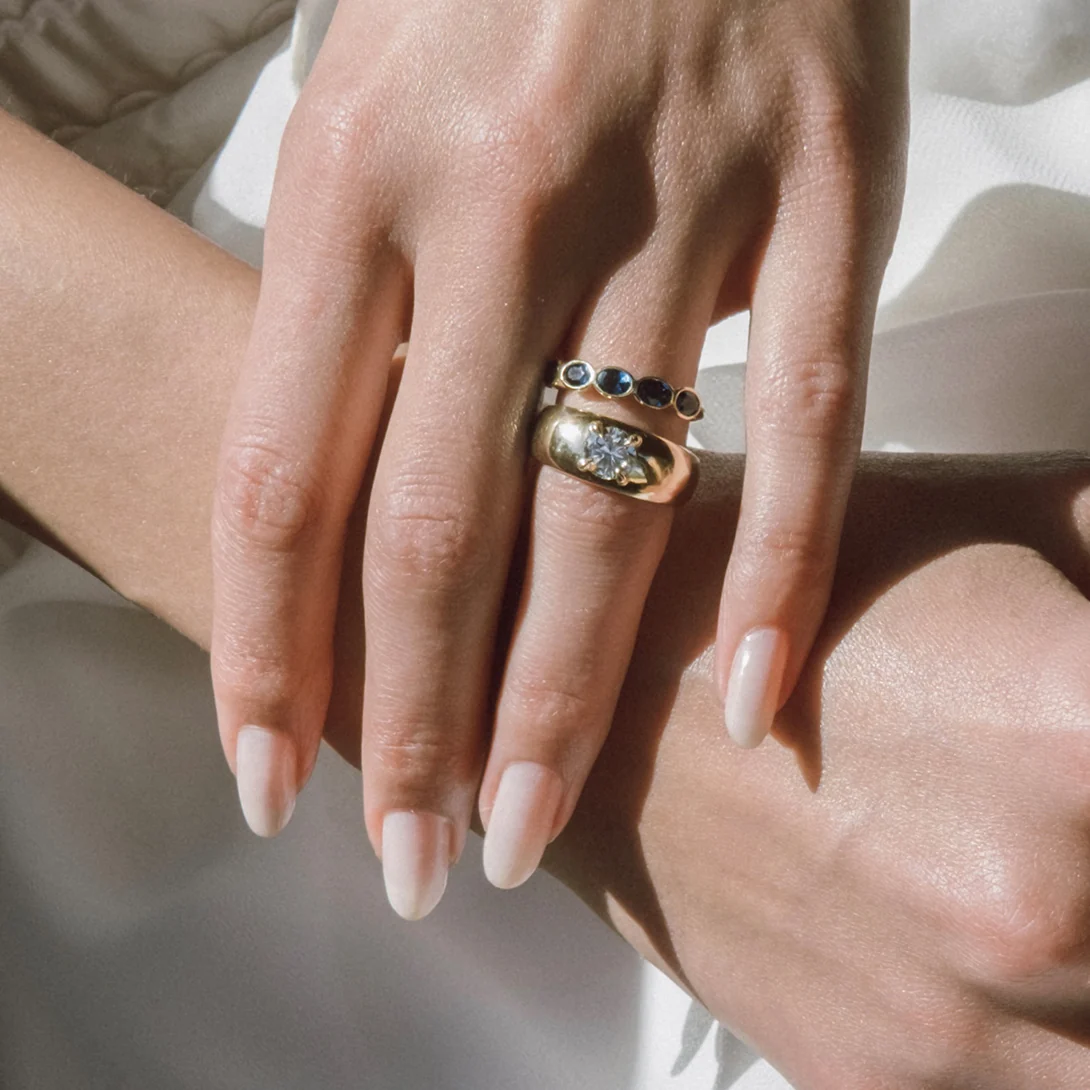 Sapphire Oval Bezel Ring - Image 8